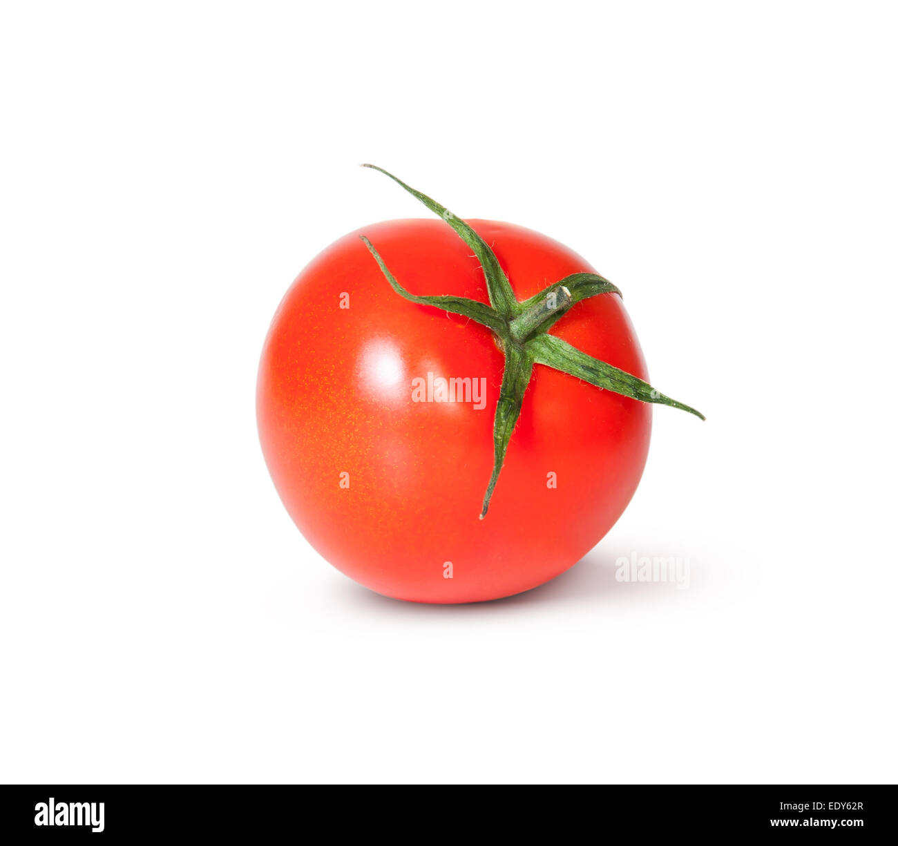 Einzelne rote Tomaten mit grünem Stiel gedreht isolierten auf weißen Hintergrund Stockfoto
