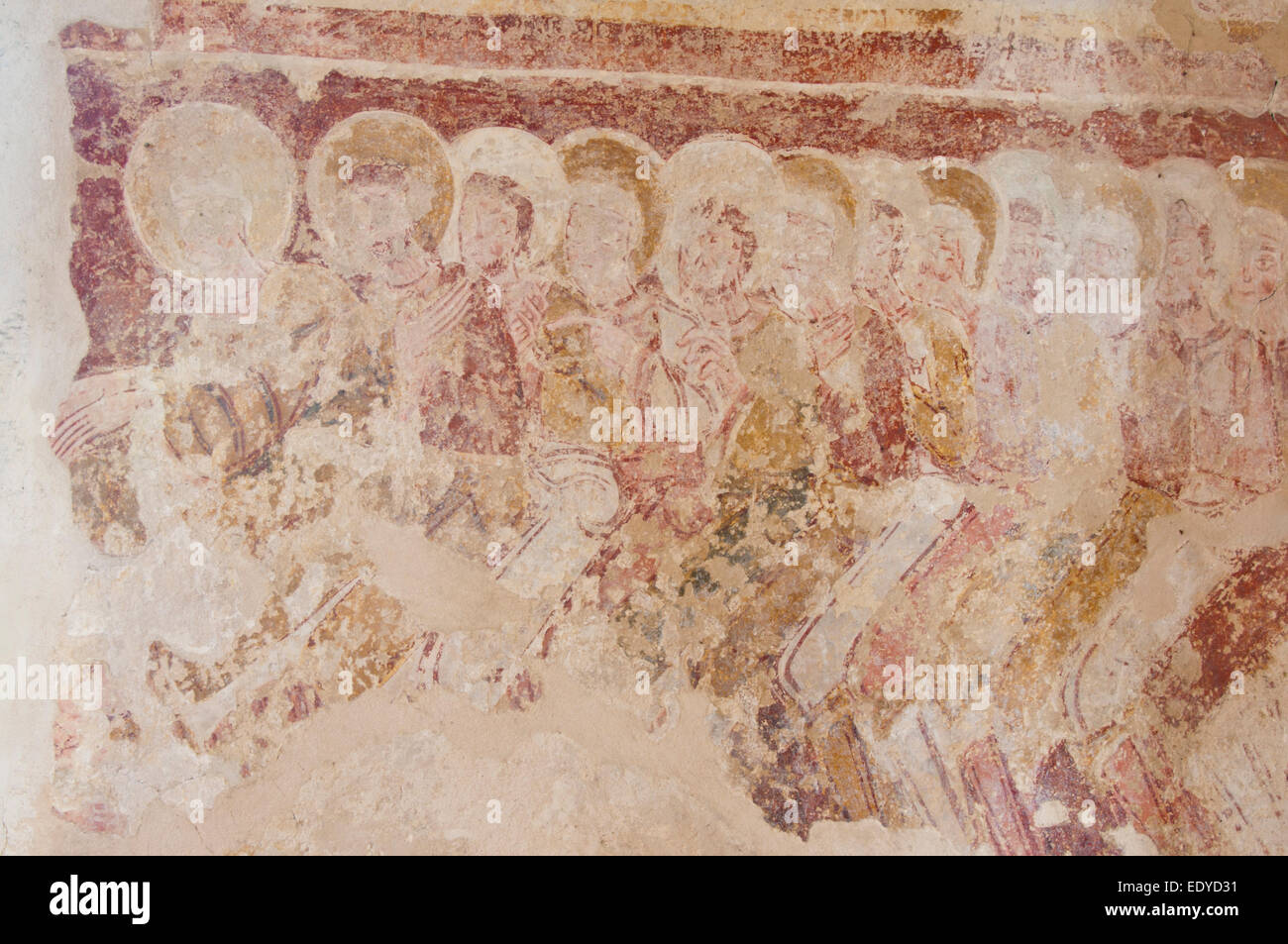 Ein 12. Jahrhundert Wandgemälde aus der Chor in der Kirche Saint Botolph in Hardham, West Sussex zeigt das letzte Abendmahl Stockfoto
