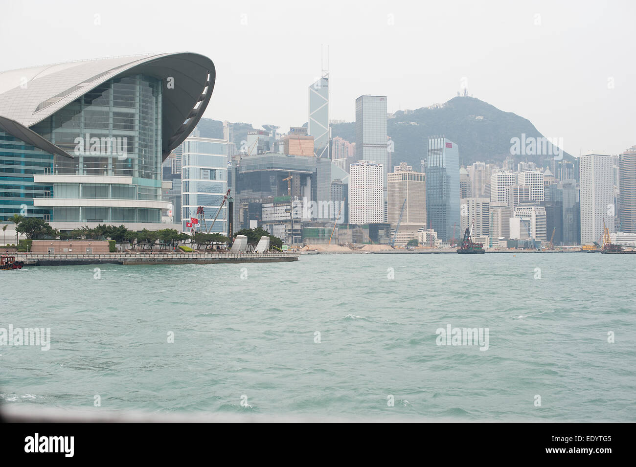 Hafen von Hong Kong. Credit: LEE RAMSDEN/ALAMY Stockfoto