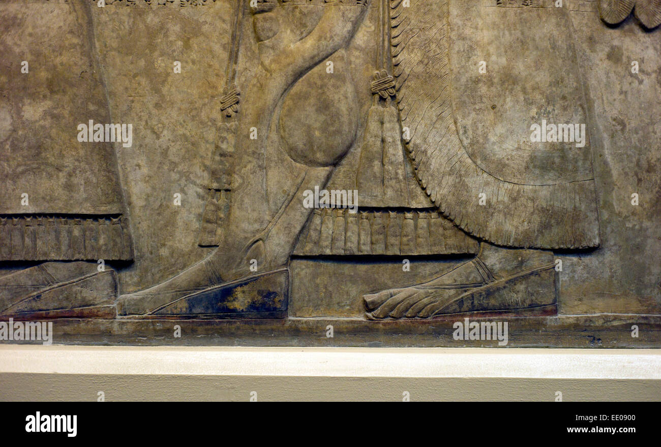 British Museum, London England UK. Assyrische Löwenjagd. Januar 2015 König Ashurbanipal Jagd Löwen. Bas-Relief-Panel in geschnitzt Stockfoto