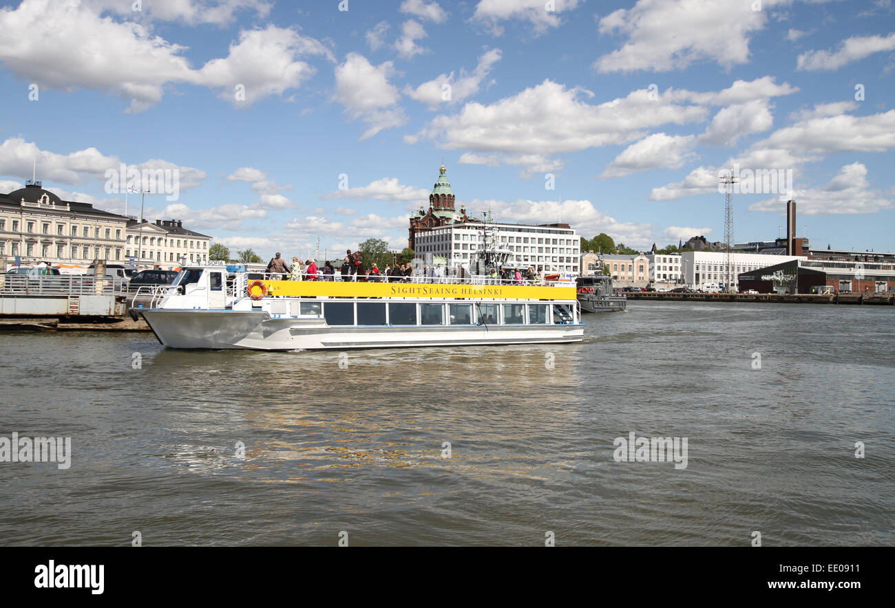 Stromma Sightseeing-Boot im Hafen von Helsinki Stockfoto