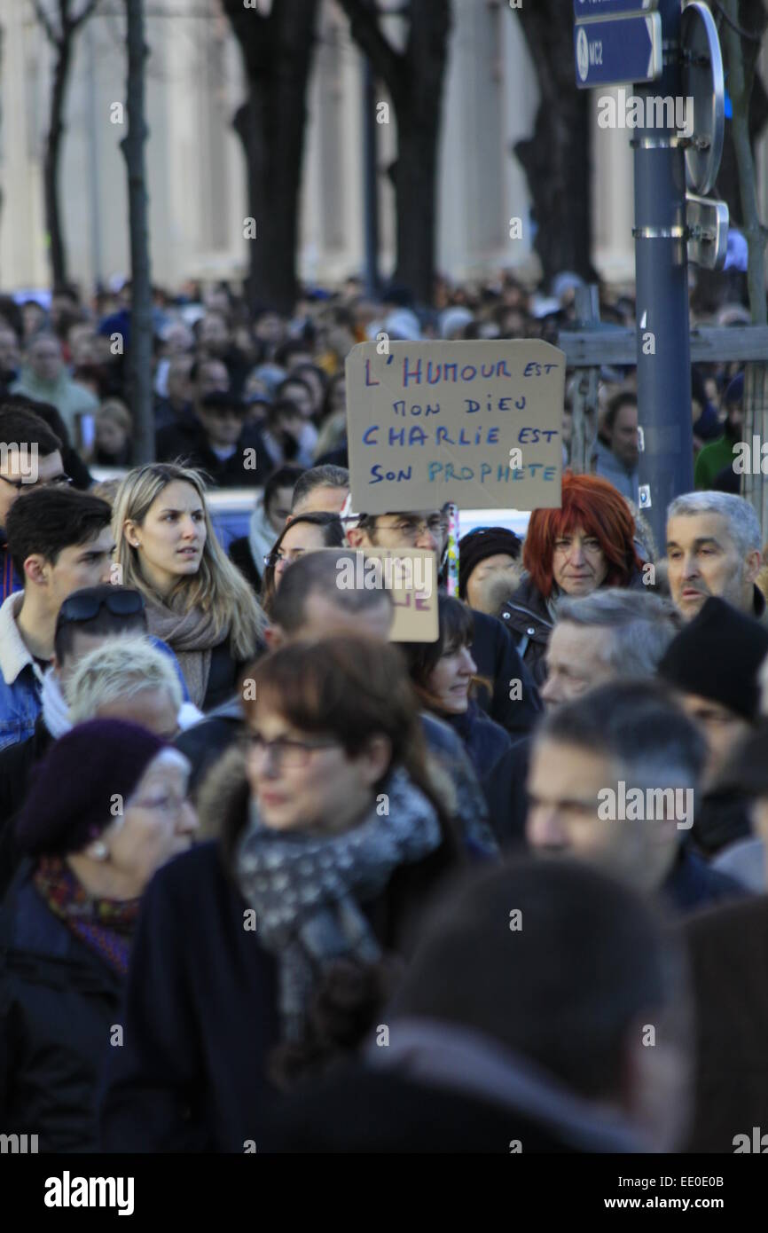 Tribut für die Zeitung Charlie Hebdo nach dem Terroranschlag in Paris. Stockfoto