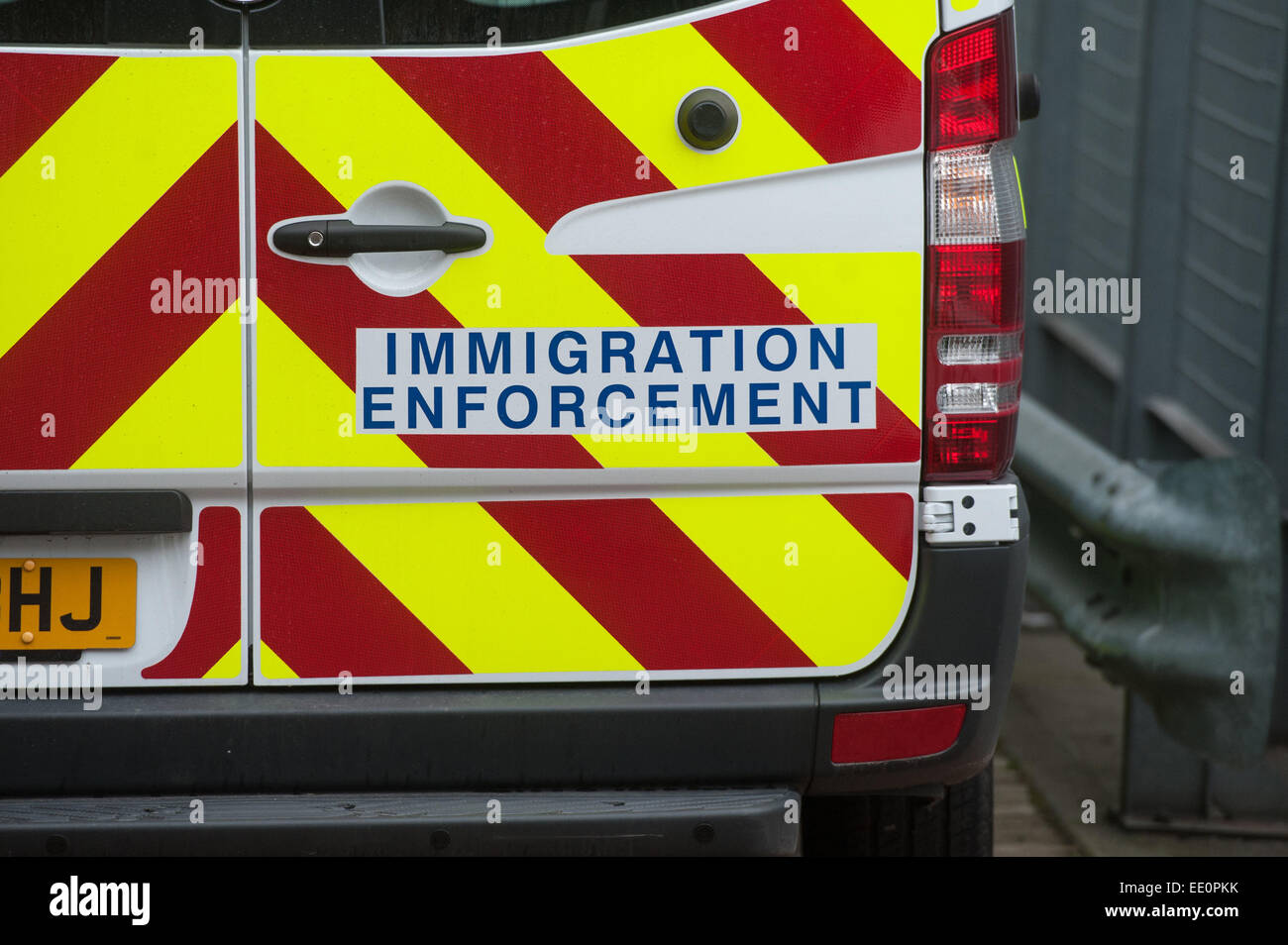 Einwanderung Durchsetzung vans Stand geparkt zu Hause Einwanderung Bürozentrum in Südlondon. Stockfoto