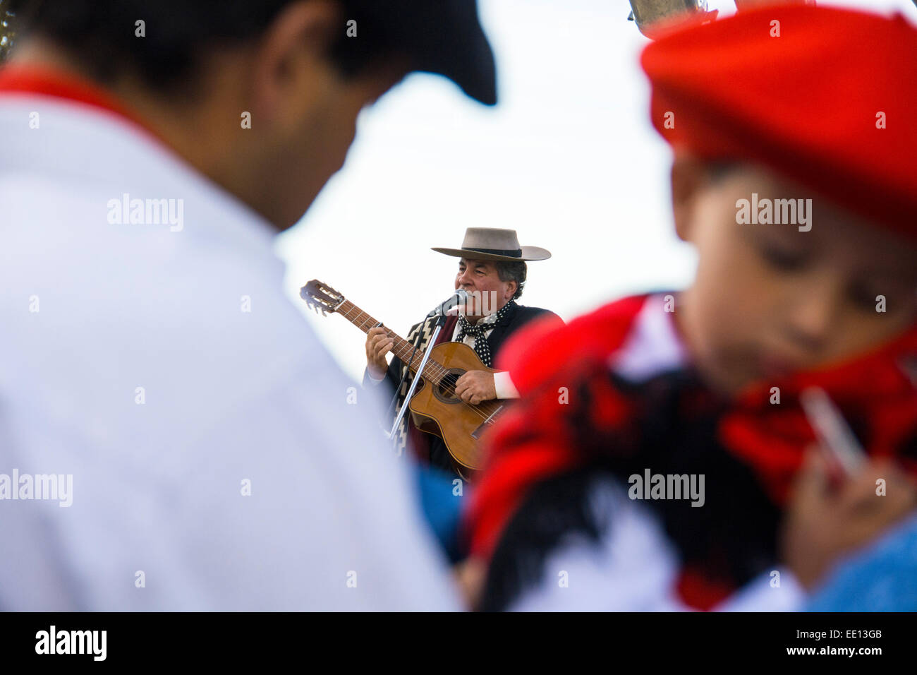 Bariloche, Argentinien Gaucho Performance in den Straßen Stockfoto