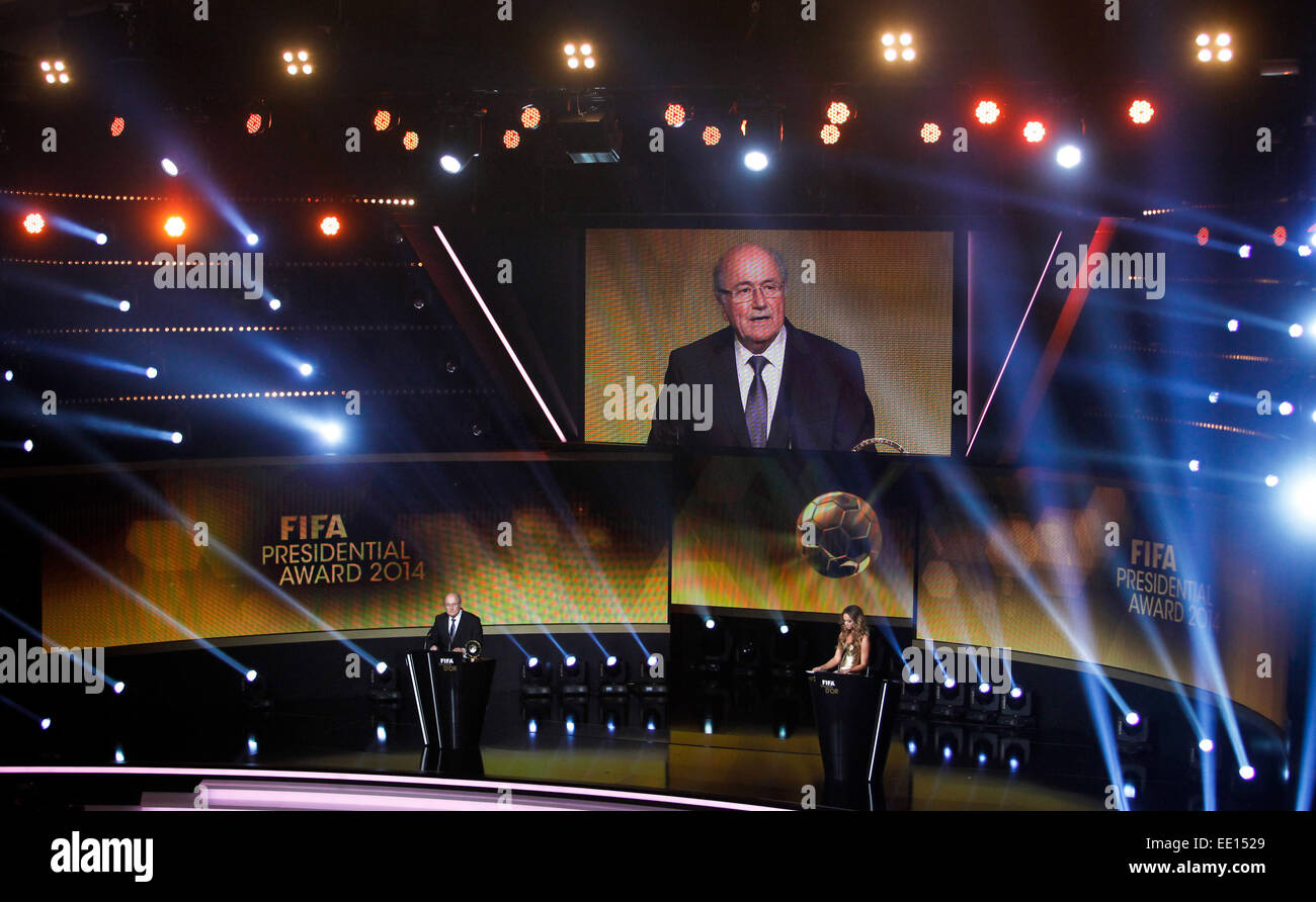 Zürich, Schweiz. 12. Januar 2015. FIFA-Präsident Sepp Blatter spricht während der FIFA Ballon d ' Or Award Zeremonie im Kongresshaus in Zürich, Schweiz, 12. Januar 2015. Bildnachweis: Zhang Fan/Xinhua/Alamy Live-Nachrichten Stockfoto