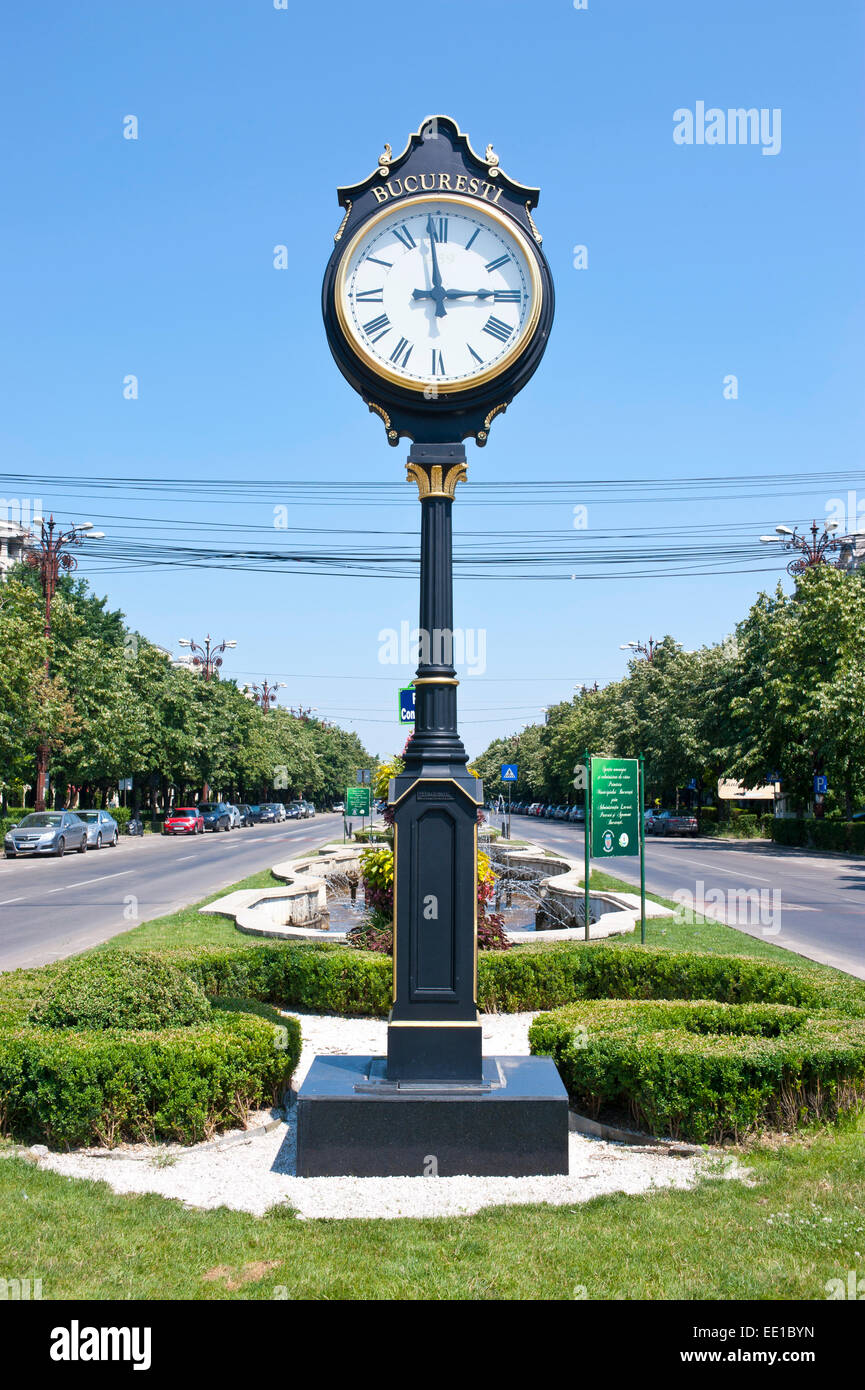 Uhr, Bulevardul Unirii Boulevard, Bukarest, Rumänien Stockfoto