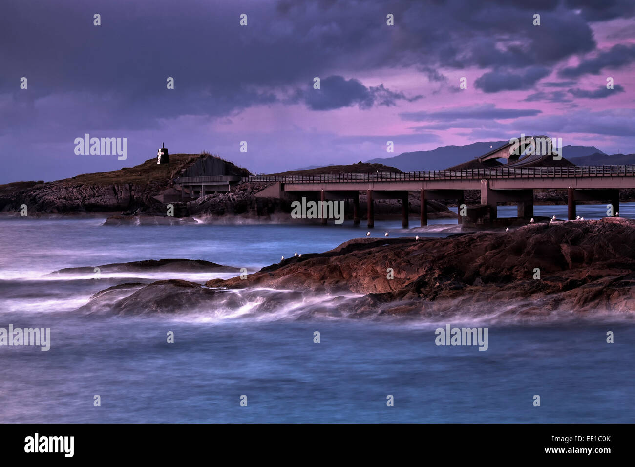 Storseisundbrua, Storseisundet Brücke, Teil der Atlantikstraße, Atlanterhavsveien, Møre Og Romsdal, Norwegen Stockfoto