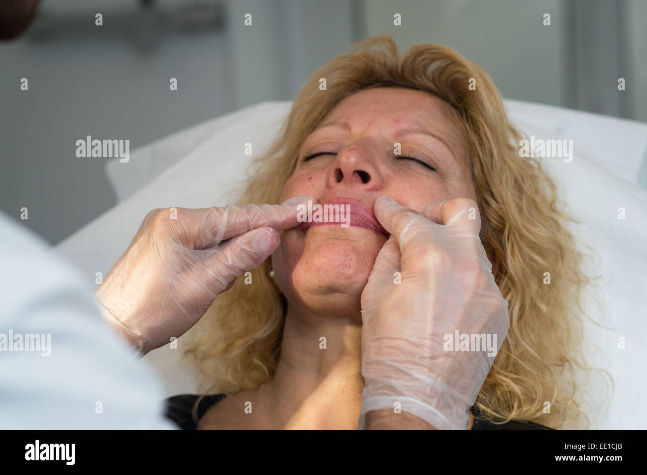 ÄSTHETISCHE MEDIZIN Stockfoto