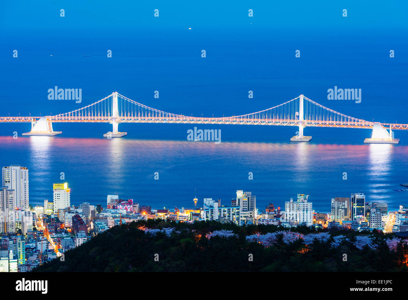 Skyline der Stadt und Gwangang zu überbrücken, Busan, Südkorea, Asien Stockfoto