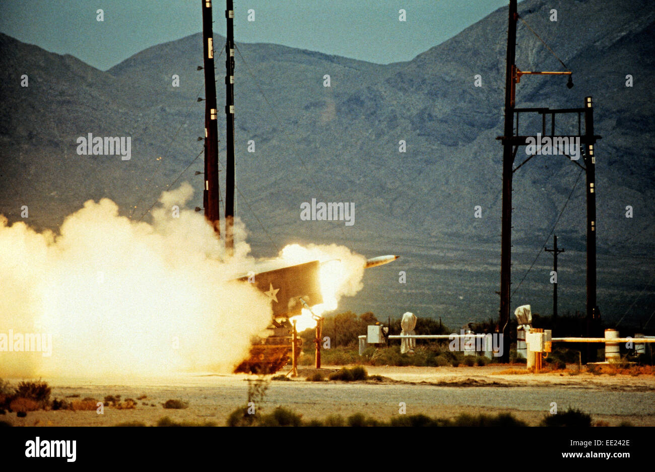 MULTIPLE ROCKET-LAUNCHER-TEST, Vereinigte Staaten Armee, McGREGOR FIRING RANGE, NEW MEXICO, USA Stockfoto