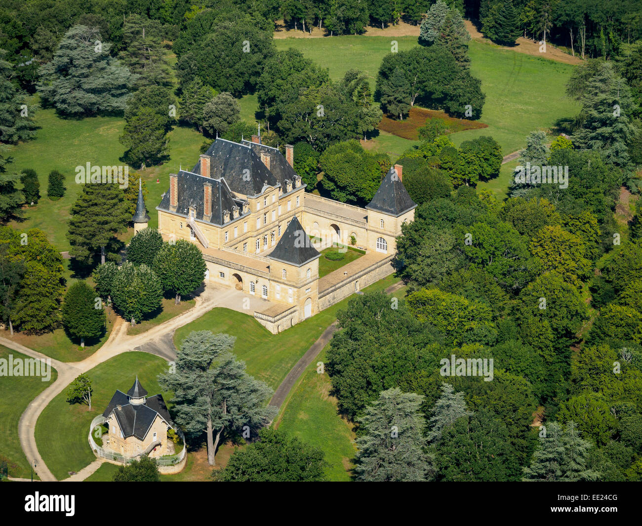 Luftbild: Schloss Giverzac, in der Nähe von Domme in der Region Périgord in Südfrankreich Stockfoto