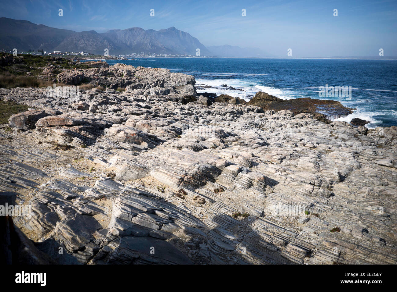 Küstenlandschaft am Cliff Path, Hermanus, Western Cape, Südafrika.  Hermanus ist ein Zentrum für landgestützten Whale-watching. Stockfoto