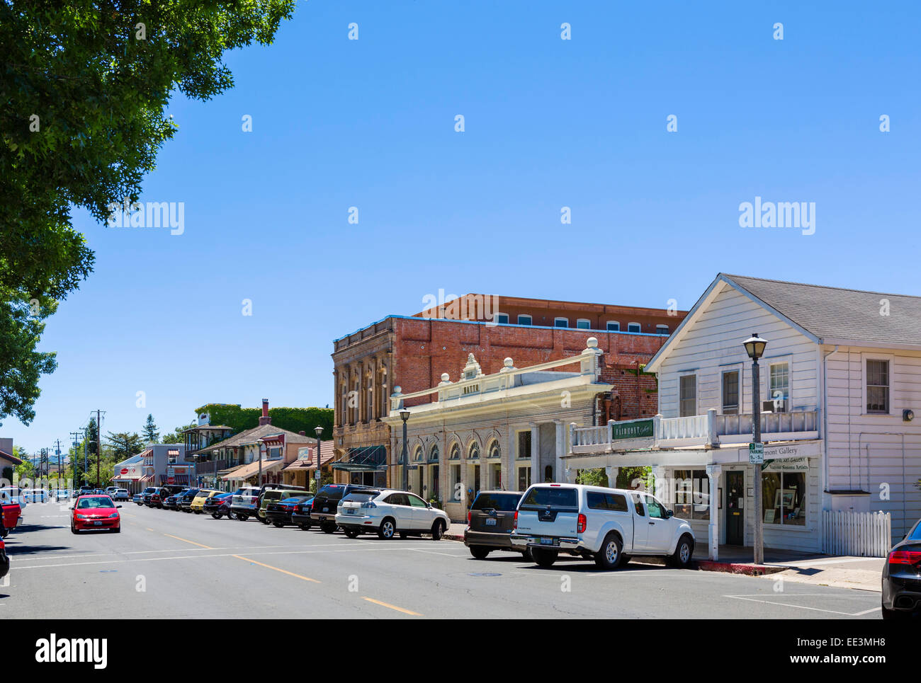 Geschäfte entlang der 1. St W am Hauptplatz, Sonoma, Sonoma Tal Wein-Land, Kalifornien, USA Stockfoto