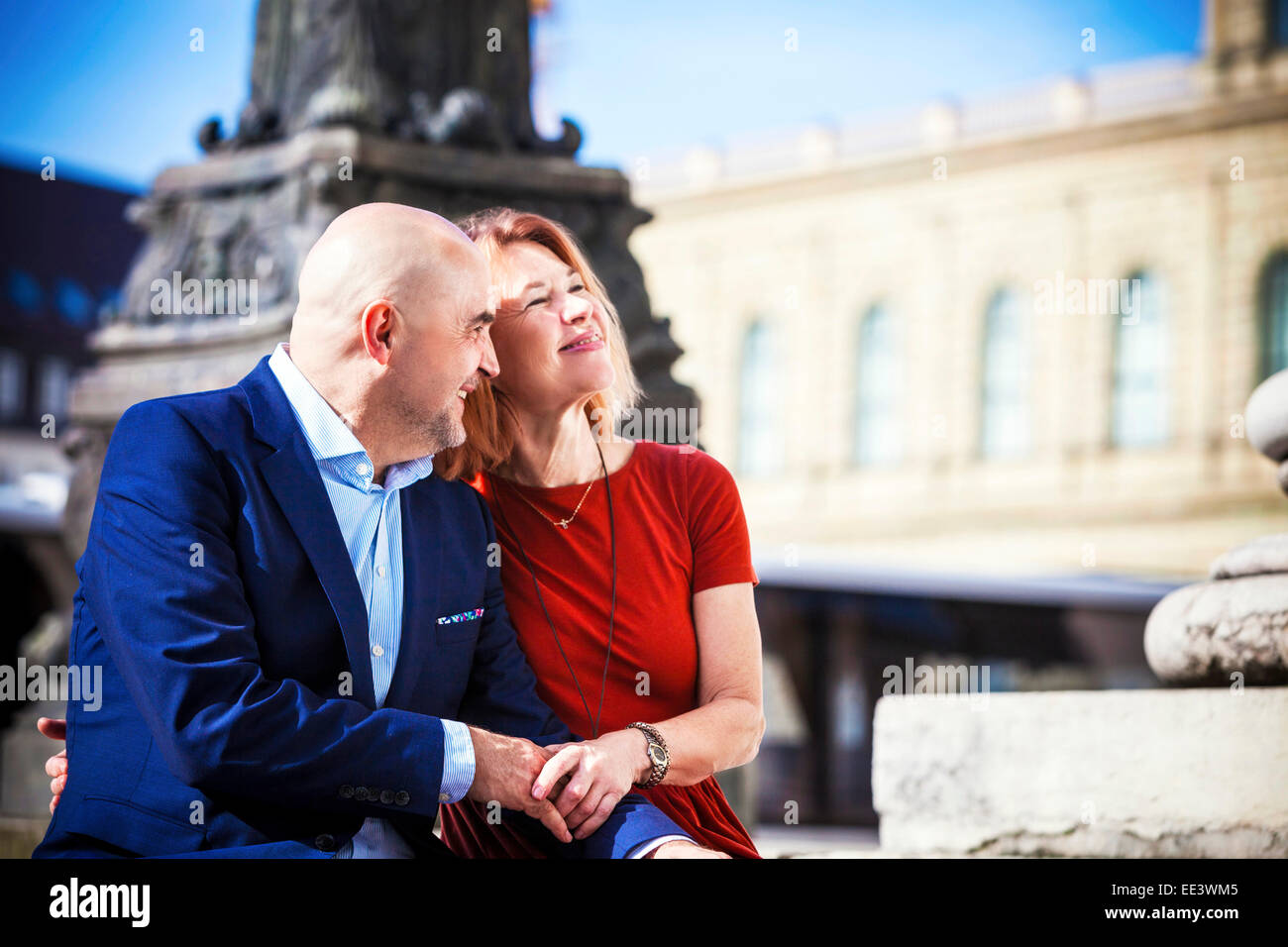 Porträt von senior Brautpaar im Freien, München, Bayern, Deutschland Stockfoto