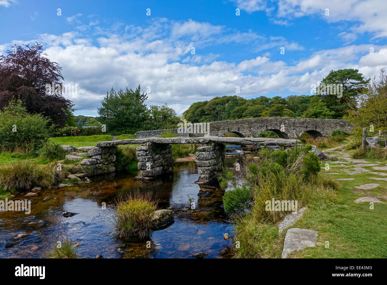 Zwei Brücken Nationalparks Dartmoor Devon England UK sonnigen Sommer Nachmittag Stockfoto