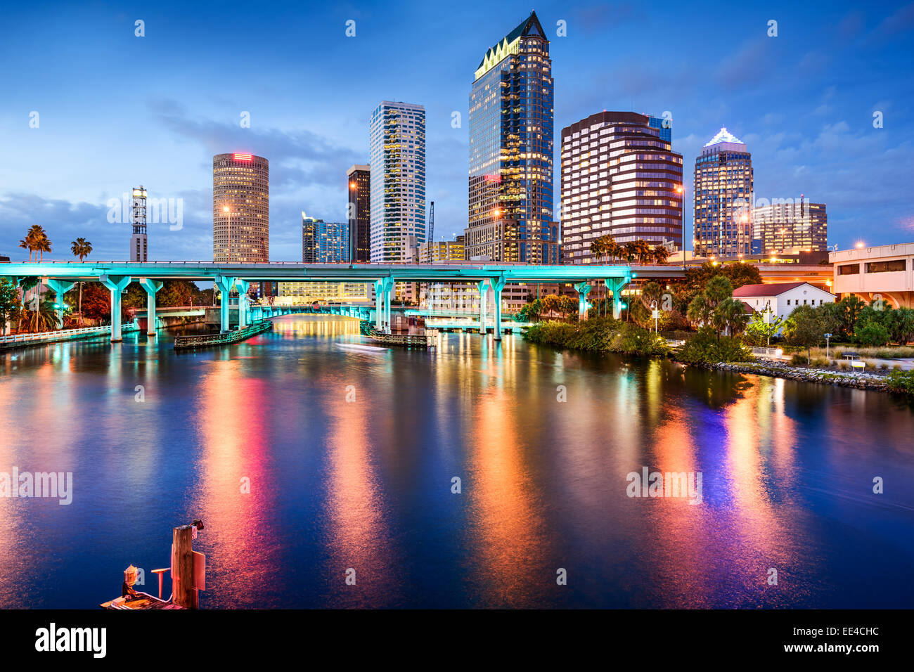 Tampa, Florida, USA Innenstadt Skyline über die Hillsborough River. Stockfoto