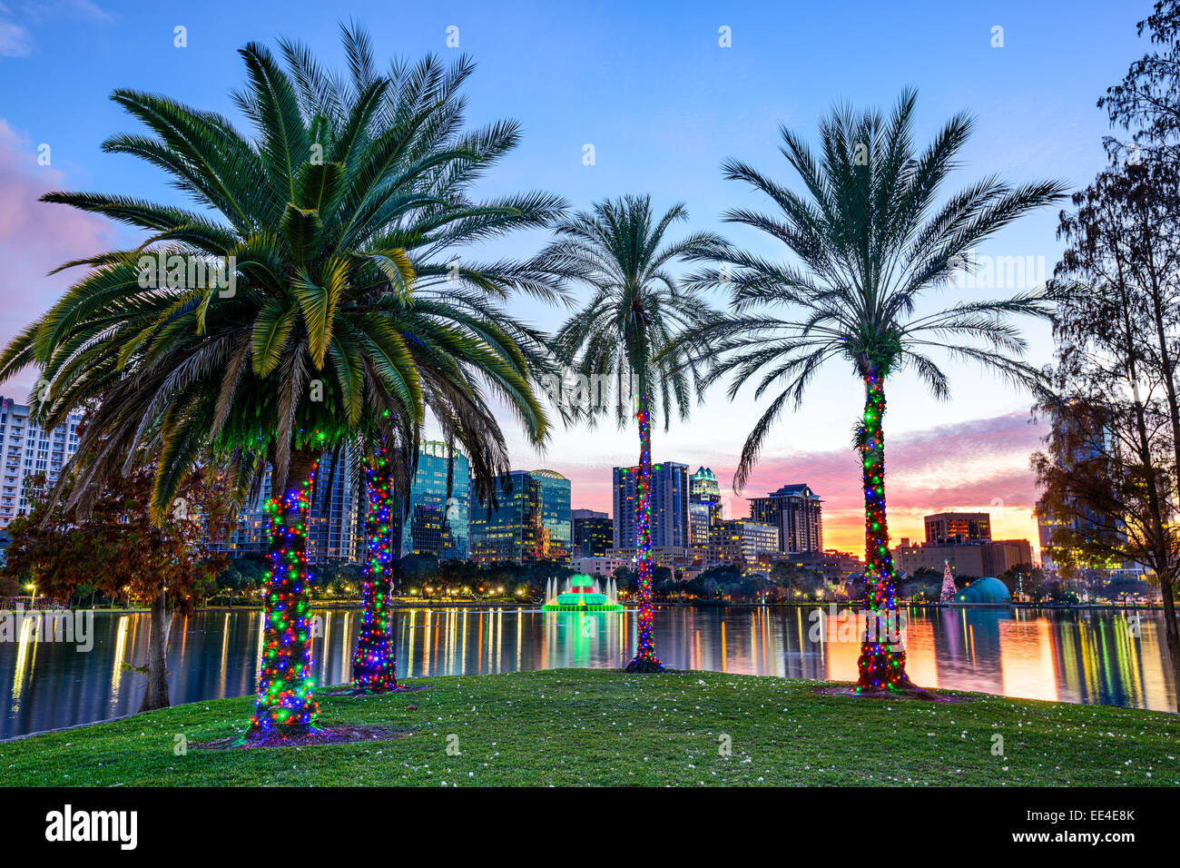 Orlando, Florida, USA die Skyline am Lake Eola Innenstadt. Stockfoto
