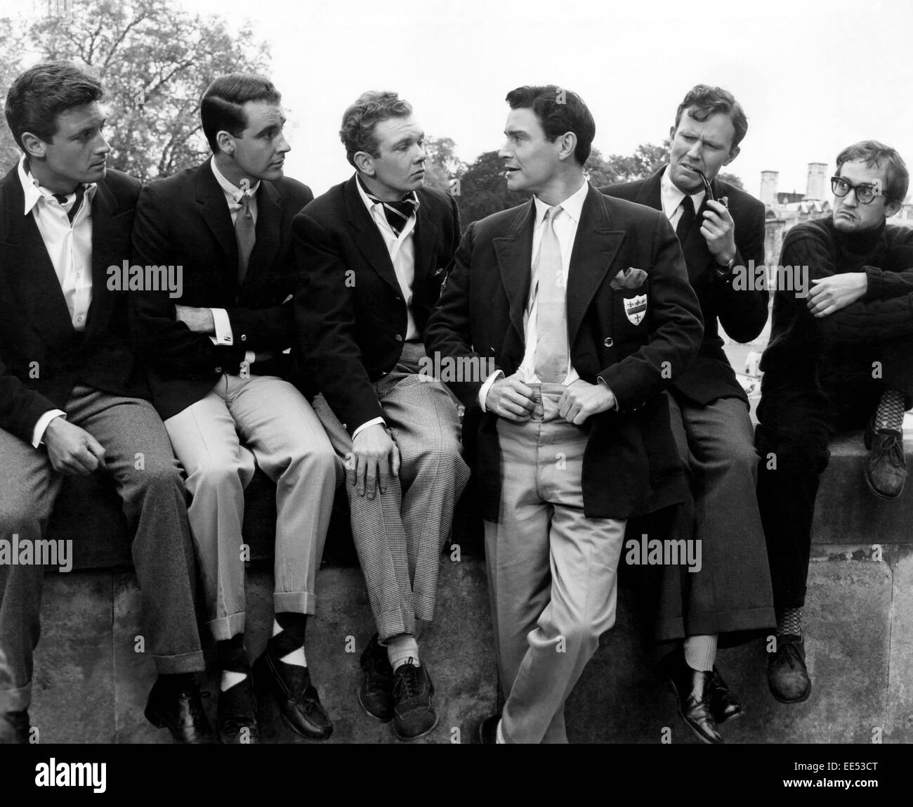 Philip Gilbert, Peter Myers, Ronald Lewis, Jeremy Burnham, John Richardson, Charles Kay, am Set des Films, "Bachelor of Hearts", 1958 Stockfoto