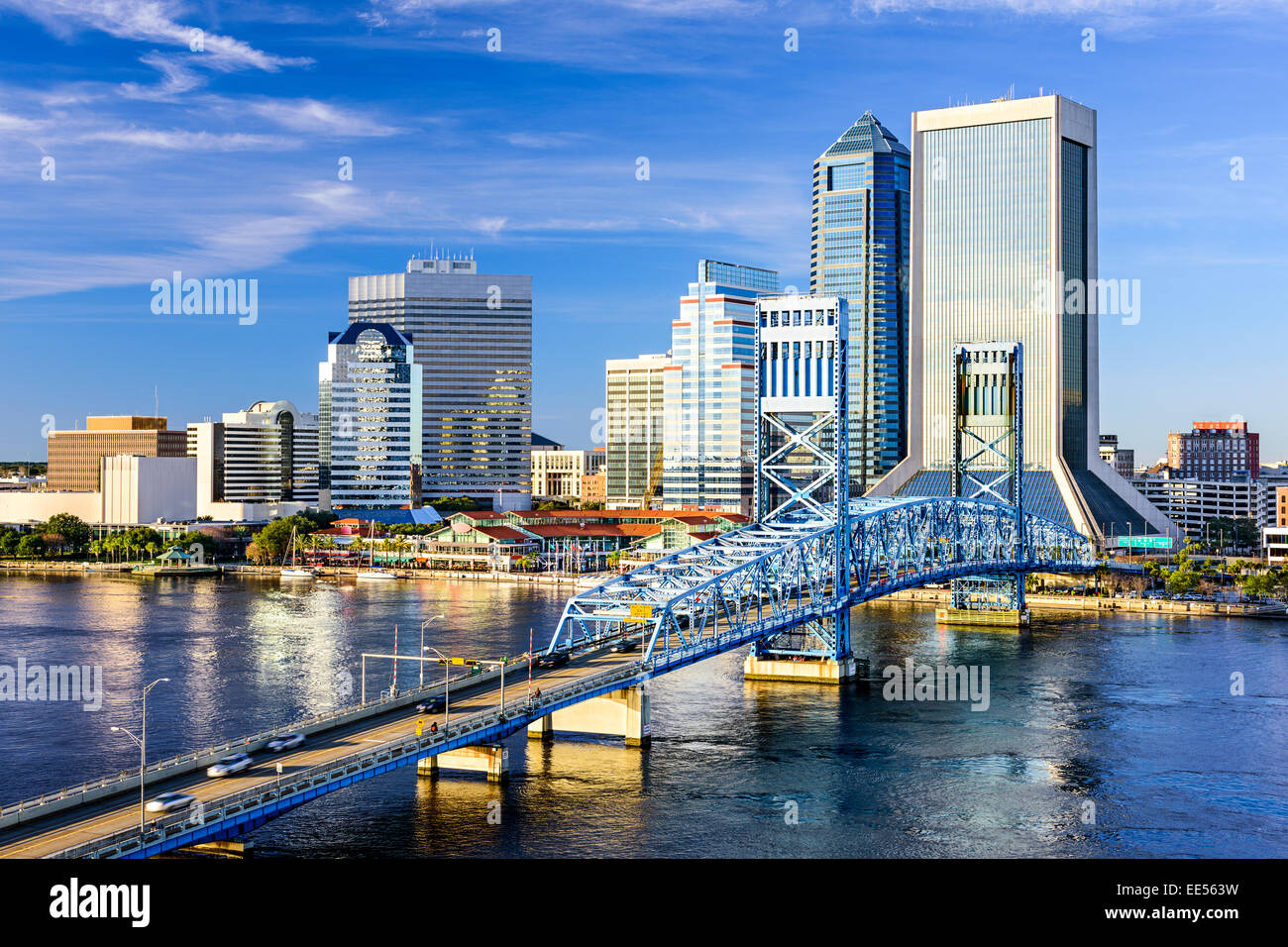 Jacksonville, Florida, USA Innenstadt Skyline am St. Johns River. Stockfoto