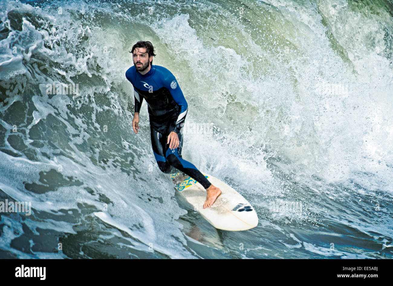 Männliche Surfer, Ocean Beach, San Diego, Kalifornien USA Stockfoto