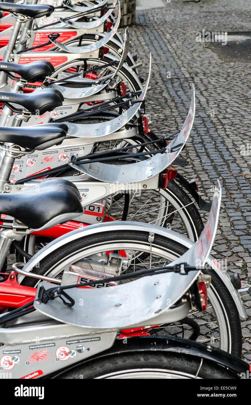 Fahrrad Vermietung Stand. Berlin, Deutschland Stockfoto