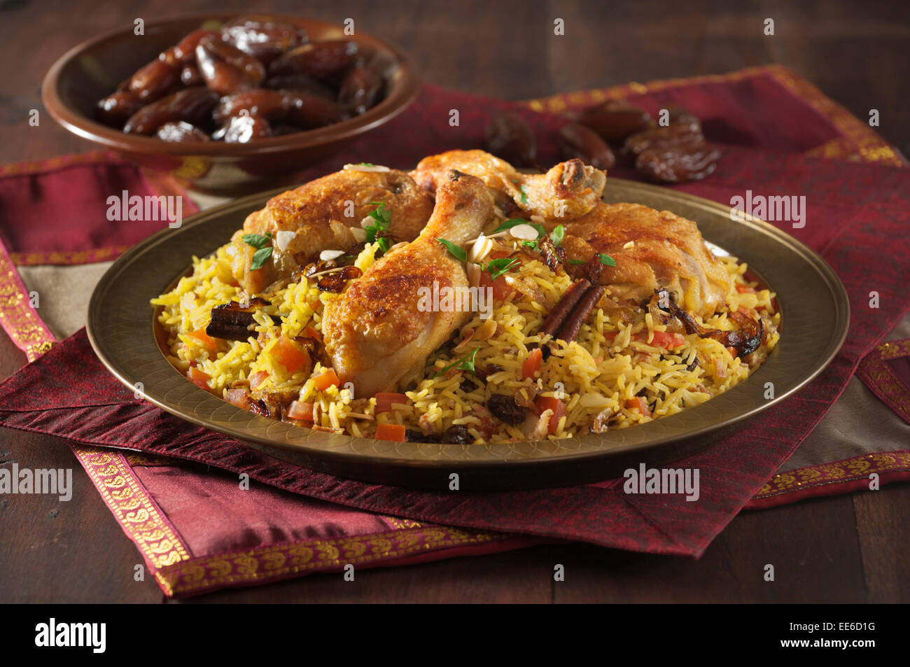 Huhn Machboos. Huhn und Reis Gericht. Golf-Staaten Stockfoto