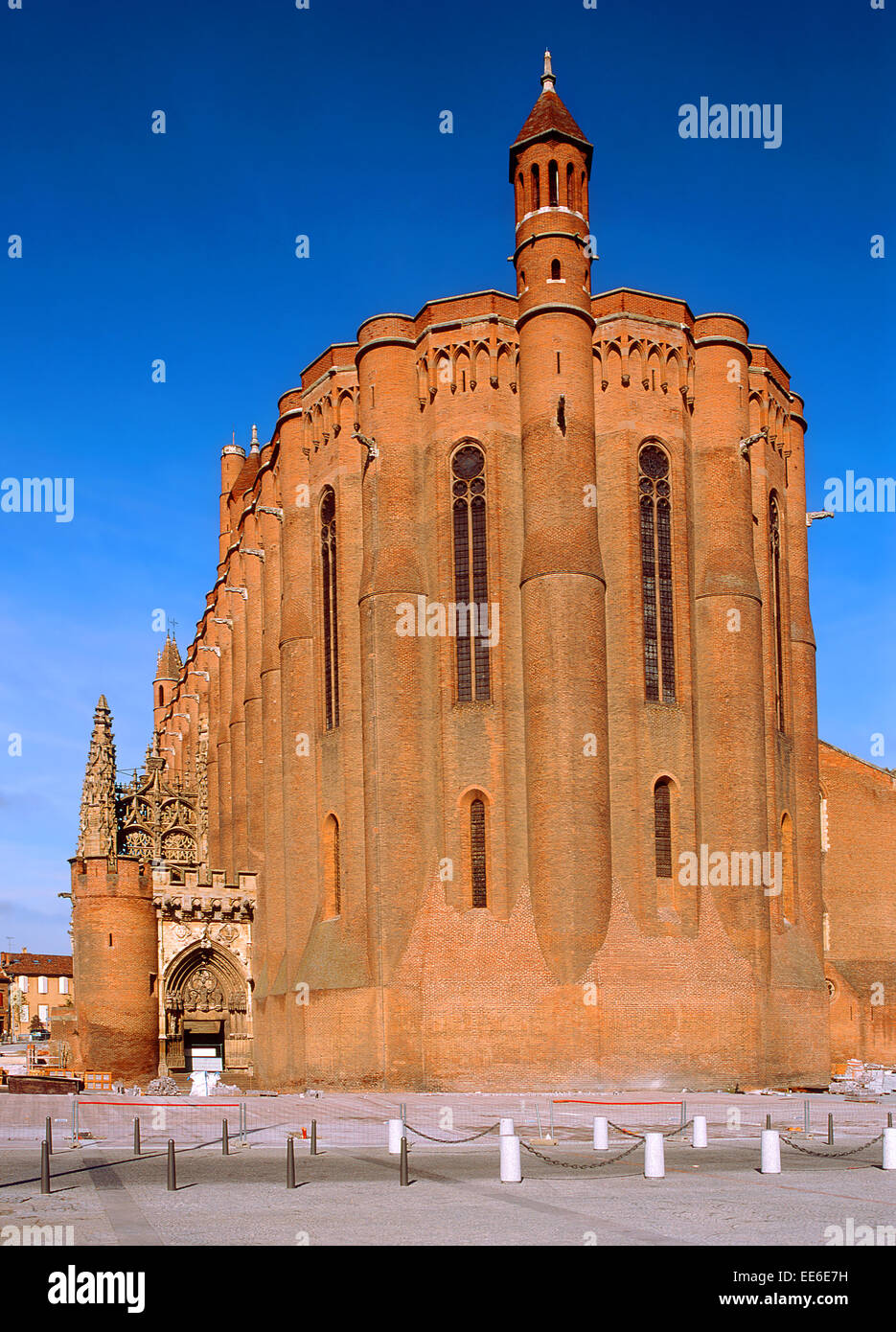 Albi, Midi-Pyrenäen, Frankreich. Kathedrale St. Cecile (1282-1383) verzierten 16thC Eingang auf der linken Seite Stockfoto