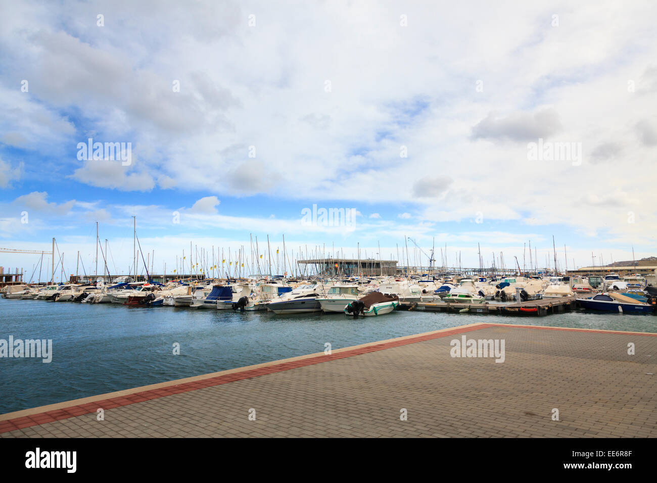 Verlassenen Hafen von Denia In Spanien Stockfoto