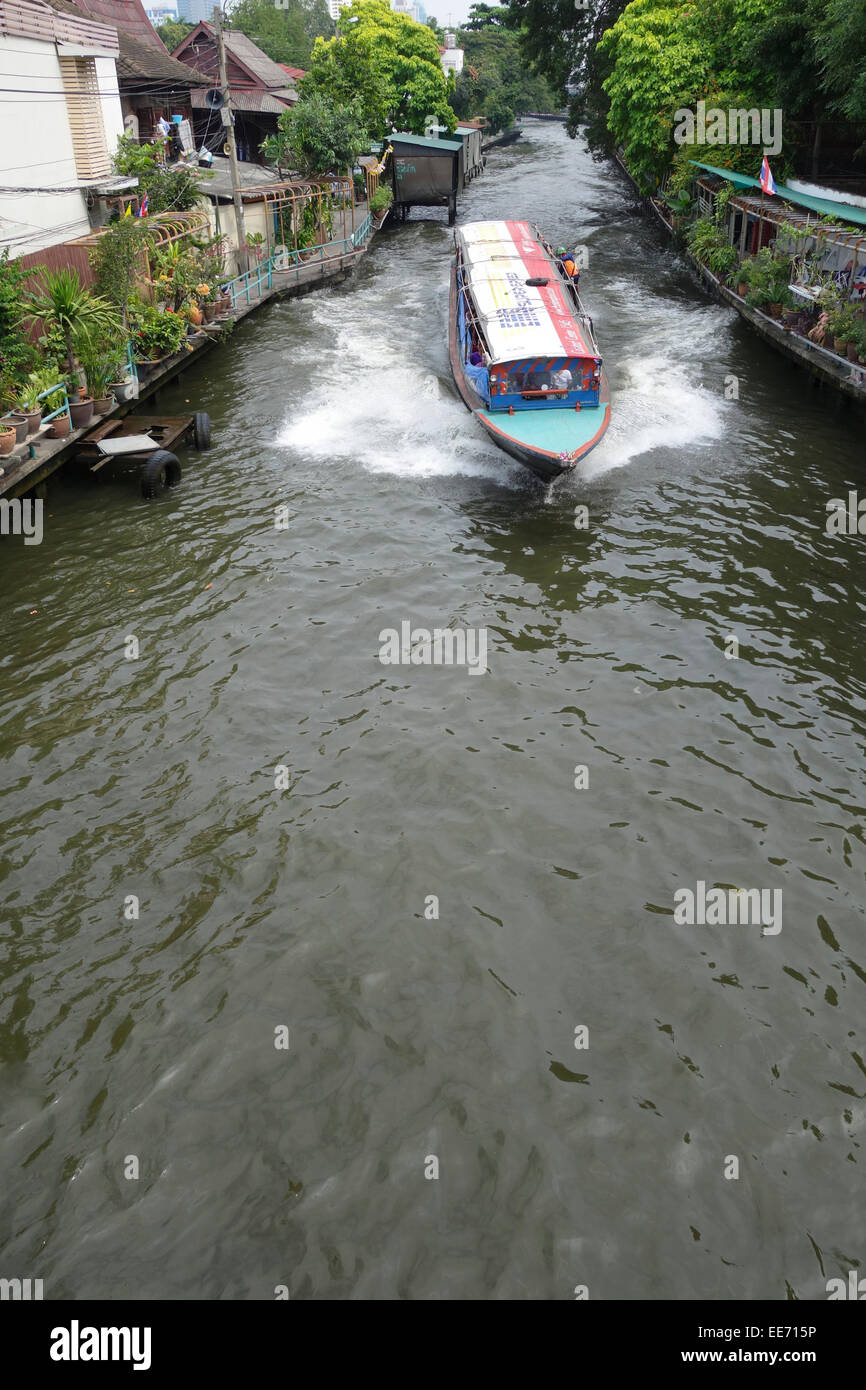 Express-Boot auf Khlong Saen Saeb, Saep, Kanal durch Bangkok, Thailand. Südost-Asien. Stockfoto