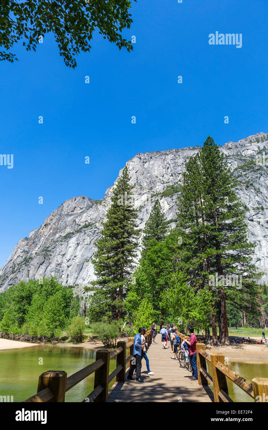 Swinging Bridge Picknickplatz im Yosemite Tal, Yosemite-Nationalpark Sierra Nevada, Northern California, USA Stockfoto