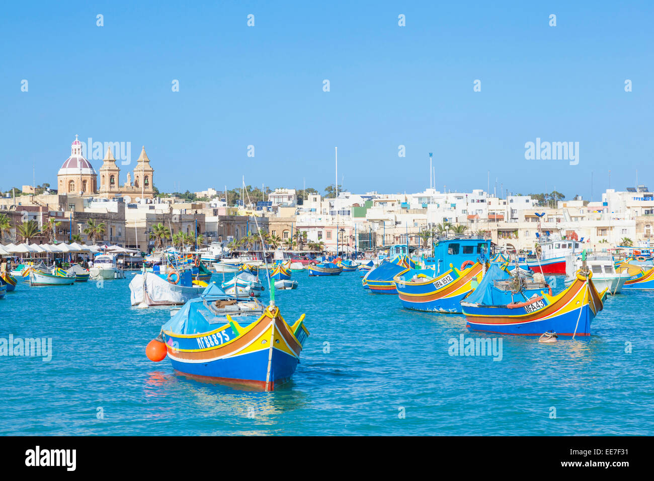 Marsaxlokk Hafen und traditionelle Fischerboote Marsaxlokk Malta EU Europa Stockfoto