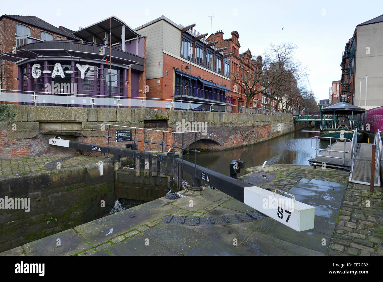 Rochdale Kanal verläuft neben Canal Street in Manchester durch das Gay Village. Eine Flut von 61 Todesfälle in 3 Jahren führen, sus Stockfoto