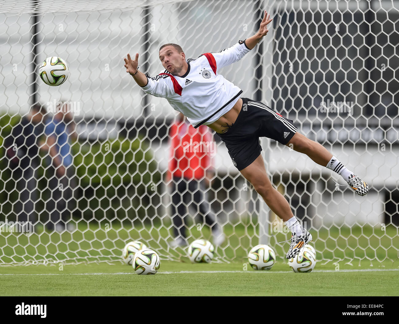2014 FIFA World Cup - Deutsche Fußball-Nationalmannschaft Trainingseinheit statt im Estádio Jornalista Mário Filho (Estádio Maracanã) vor dem Endspiel gegen Argentinien Featuring: Lukas Podolski Where: Rio De Janeiro, Brasilien: 12. Juli 2014 Stockfoto