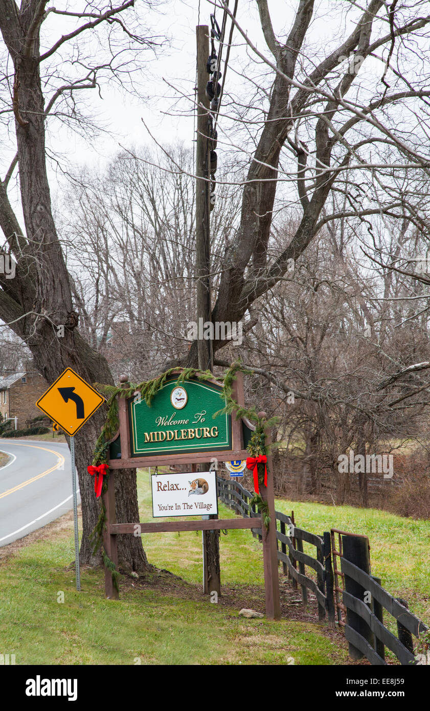 Herzlich Willkommen Sie in Middleburg Zeichen, Stadt in Virginia, Loudoun County, Vereinigte Staaten von Amerika Stockfoto