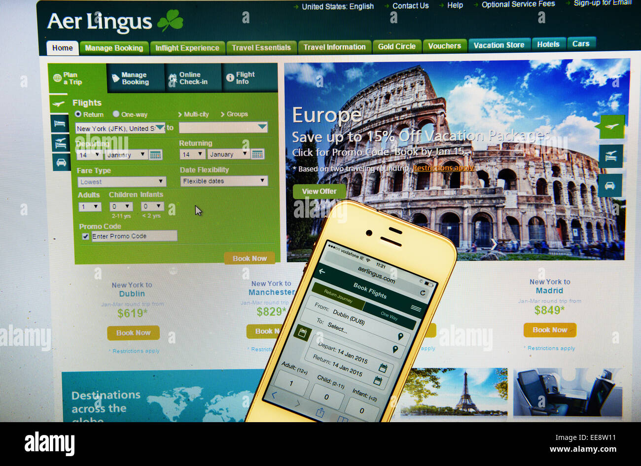 Aerlingus Website mit dem Iphone Stockfoto