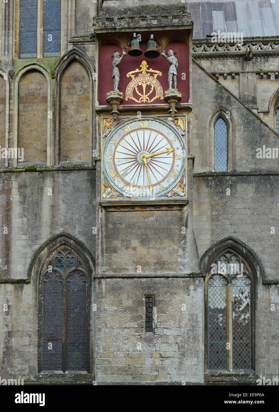 Wells Cathedral Uhr auf der Nord Wand verbunden, die astronomische Uhr in der Kathedrale Stockfoto