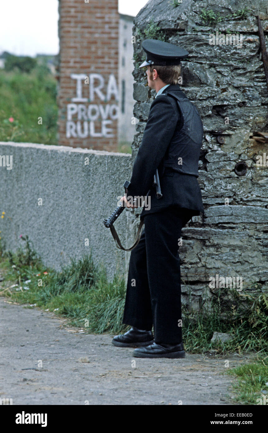 COUNTY TYRONE, VEREINIGTES KÖNIGREICH. SEPTEMBER 1978. RUC an Grenze Patrouille im Dorf Clady, Grafschaft Tyrone, Nordirland während der Unruhen. Stockfoto