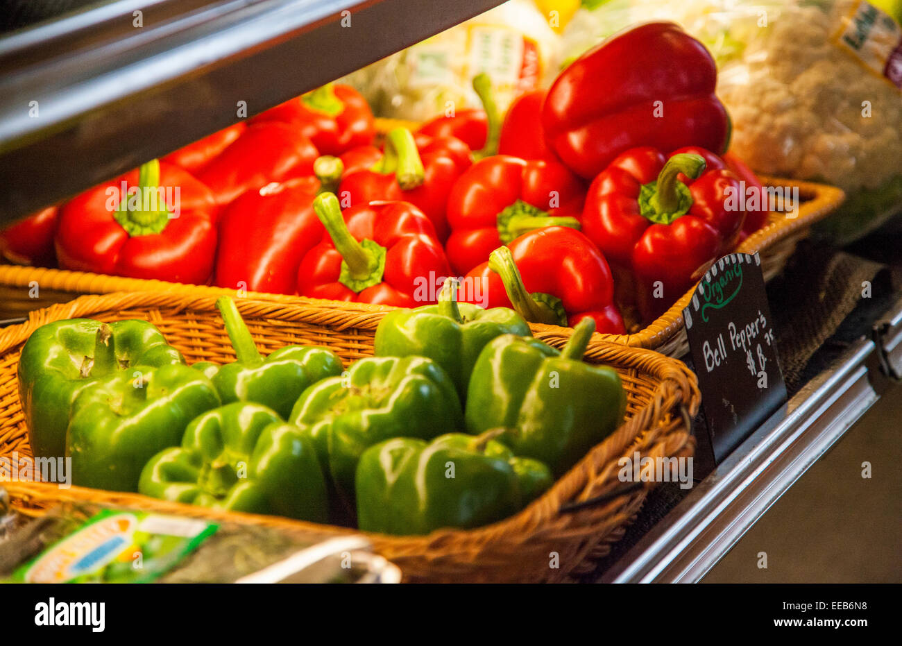 Butcher Shop Display Gemüse zum Verkauf in Middleburg, Stadt in Virginia, Loudoun County, Vereinigte Staaten von Amerika Stockfoto