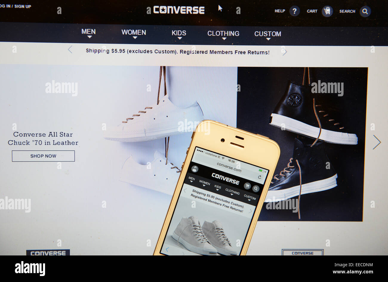 Converse-Website und IPhone Stockfoto