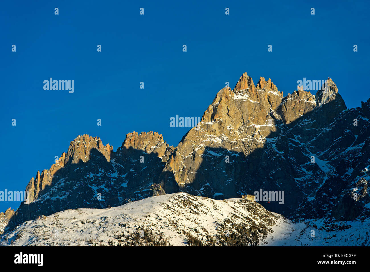 Felsigen Gipfeln der Aiguilles de Chamonix, Chamonix, haute-Savoie, Frankreich Stockfoto