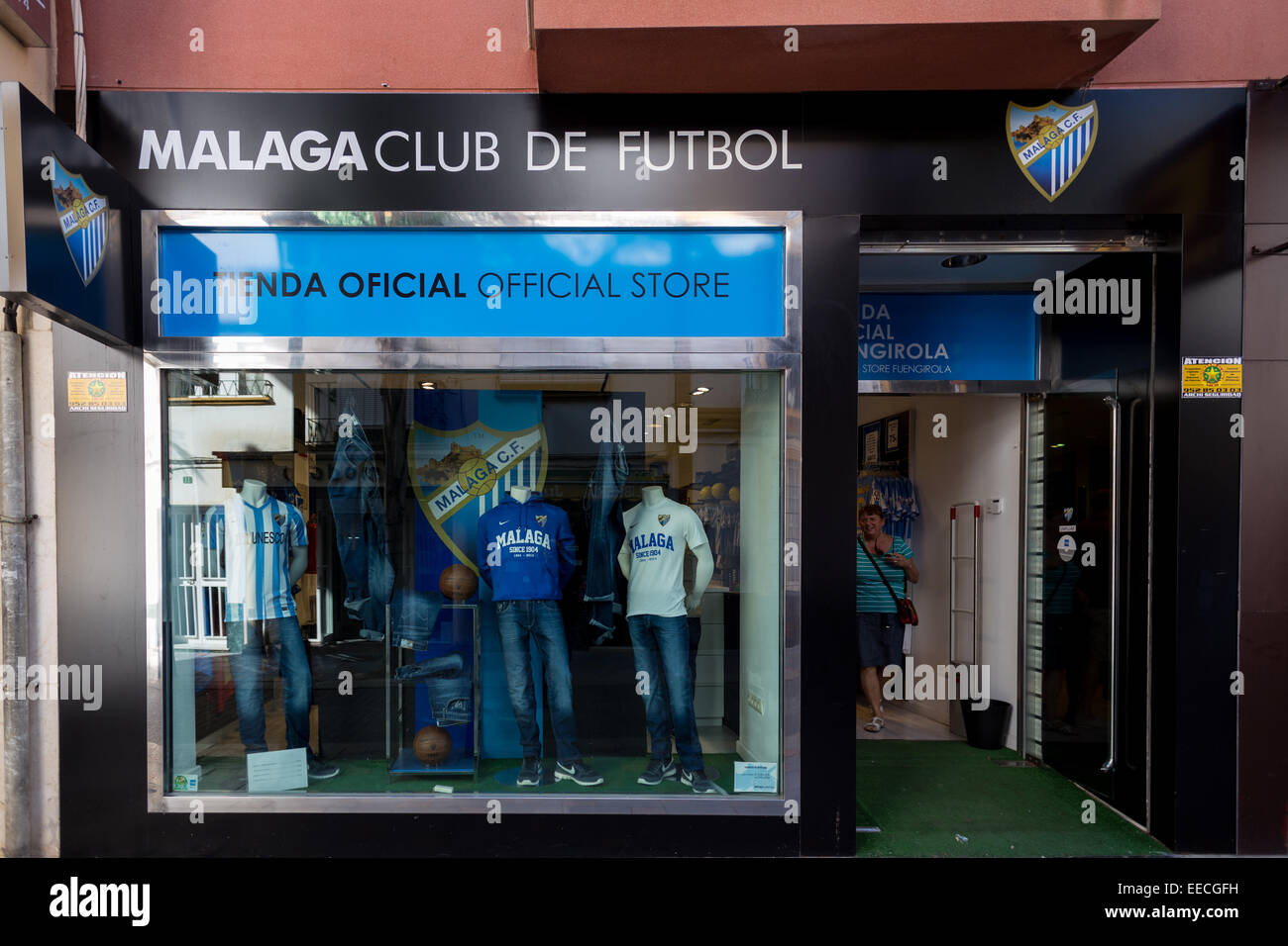 Der offizielle Club-Shop für Malaga Fußballverein in Fuengirola Stockfoto