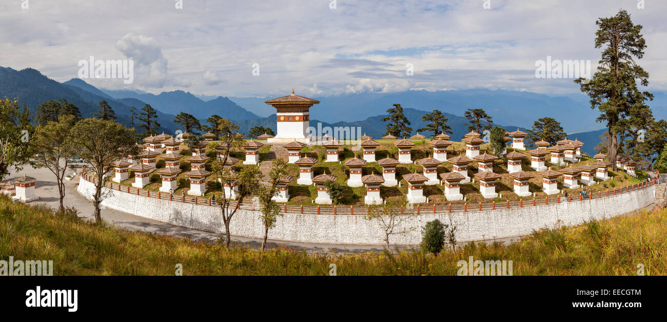 Panorama von 108 Chorten. Dochu La Pass, Bhutan. Stockfoto