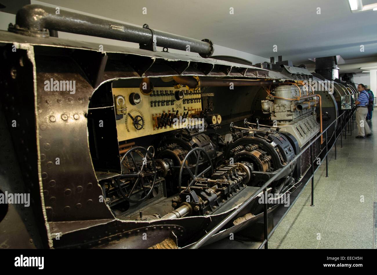Mit einer Länge von 42 m ist u-Boot U1 eine der größten Ausstellungen des Deutschen Museums. Stockfoto