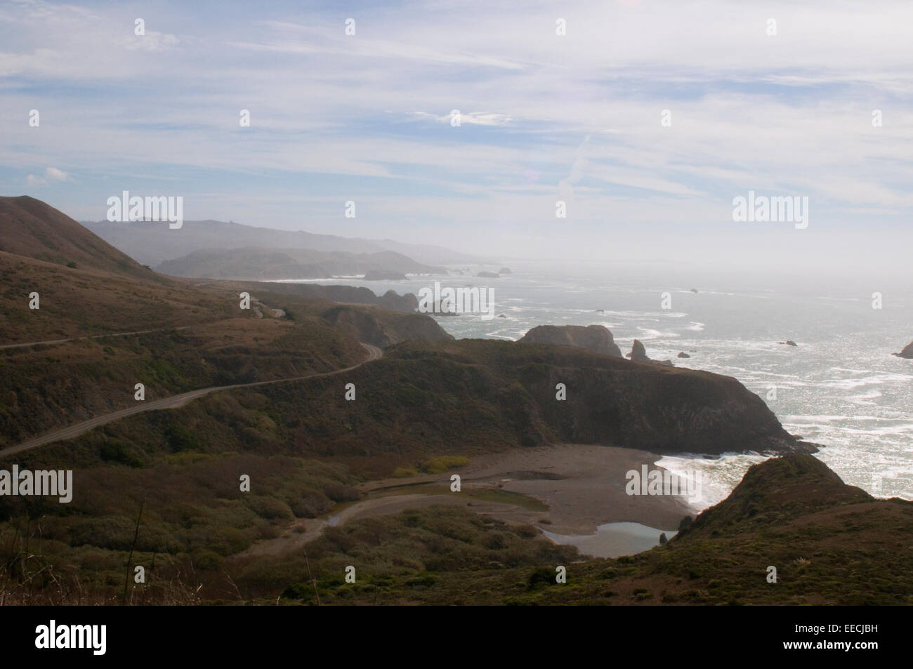 Pazifikküste Linie im Morgendunst schroffen, ernten Ozean Wasser Küstenstraße nördlichen Kalifornien USA Stockfoto