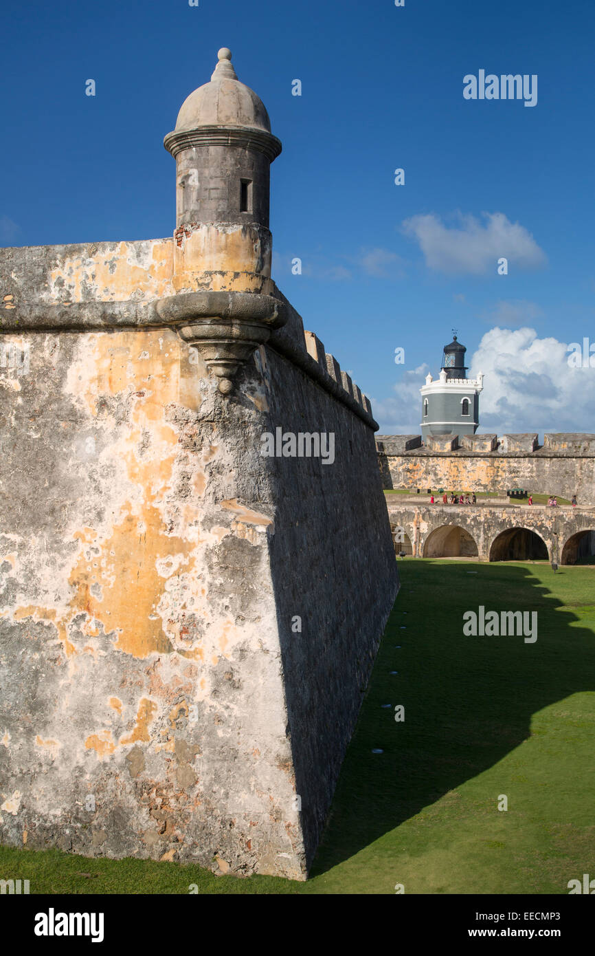 Ein garita-Sentry, entlang der Mauern der Festung El Morro, Altstadt, San Juan, Puerto Rico Stockfoto
