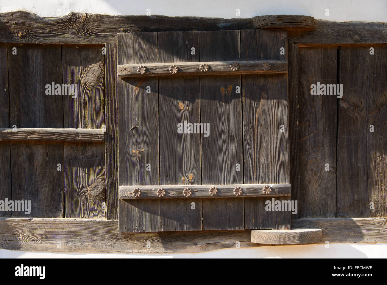 Nahaufnahme der Holztür des koreanischen traditionellen Architektur Stockfoto