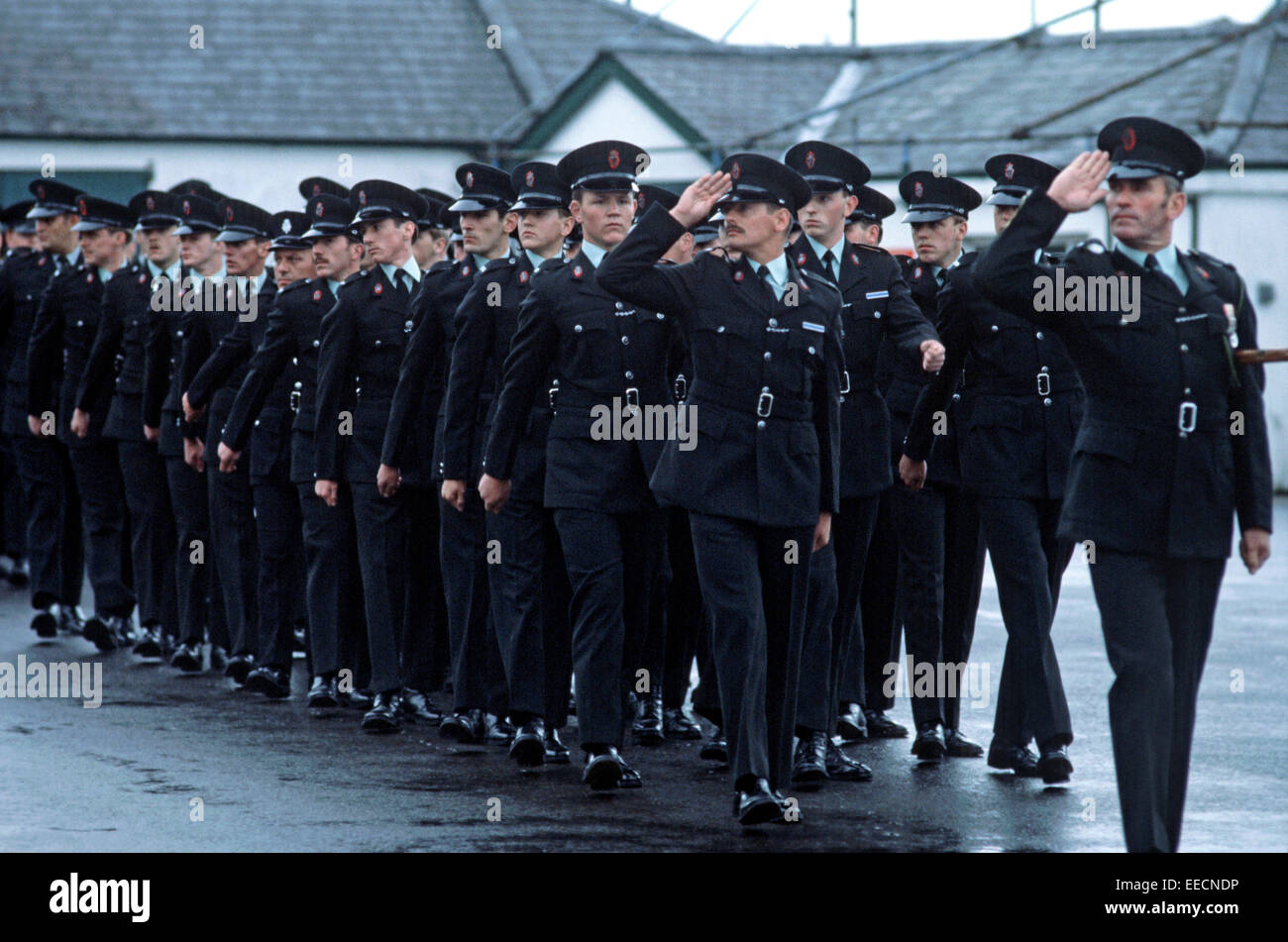 ENNISKILLEN, GROßBRITANNIEN - SEPTEMBER 1978. RUC, Royal Ulster Constabulary, Polizisten Kadetten auf Graduation Day, Enniskillen RUC College, Nordirland. Stockfoto