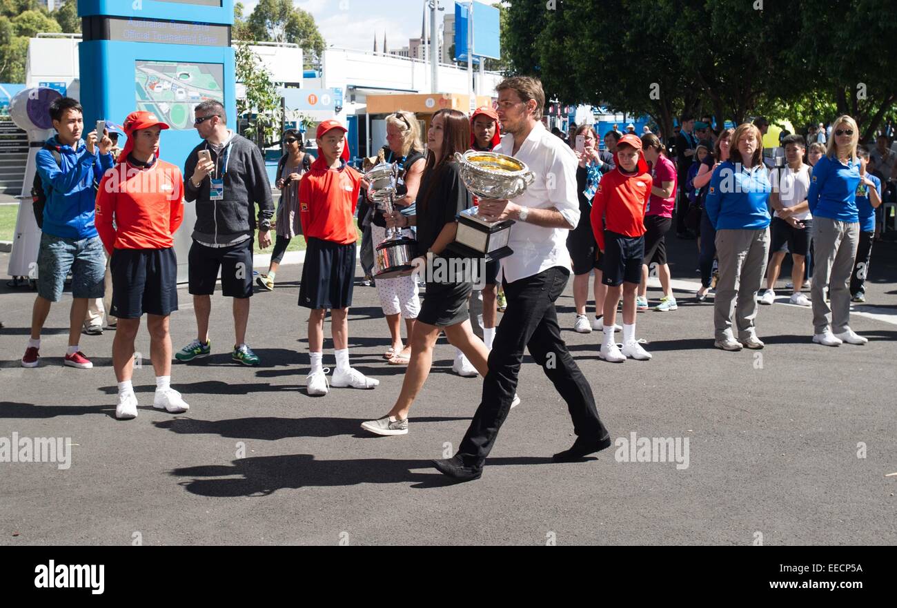 Melbourne, Australien. 16. Januar 2015. Li Na (Mitte L) von China und Stan Wawrinka (Mitte R) der Schweiz erreichen die offizielle Auslosung des 2015 Australian Open Tennisturnier im Melbourne Park in Melbourne, Australien, 16. Januar 2015. Bildnachweis: Bai Xue/Xinhua/Alamy Live-Nachrichten Stockfoto