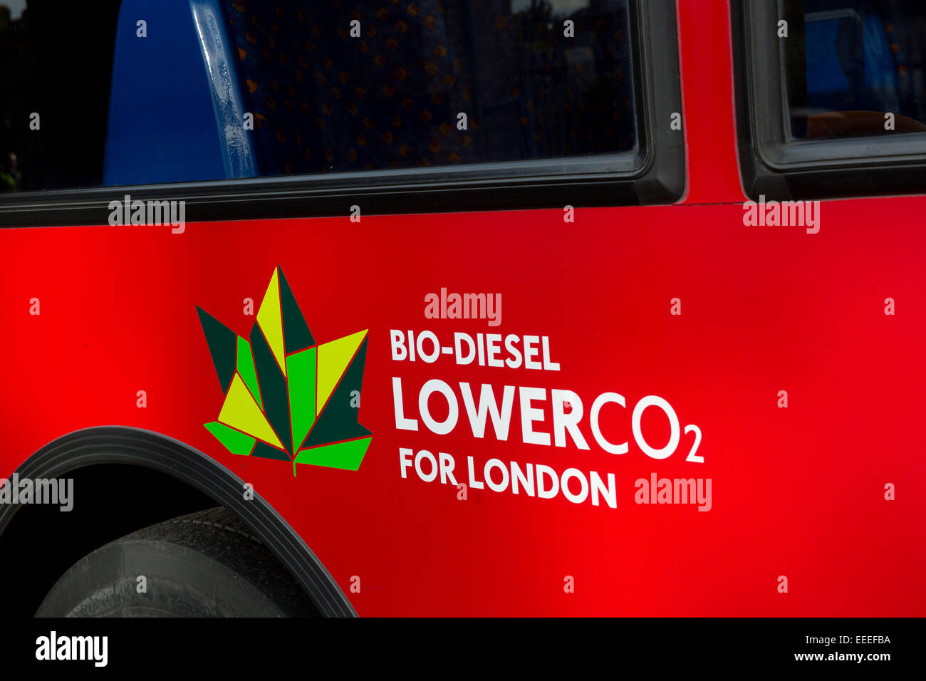 Nahaufnahme von Biodiesel-Logo auf einem bus Stockfoto