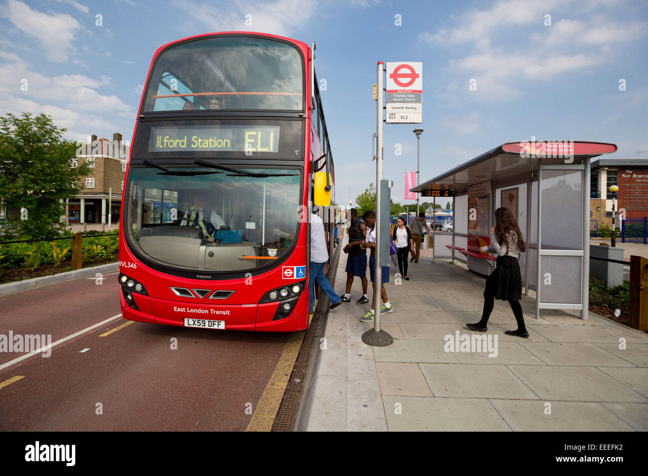 EL1-Bus-Service im Themse-Blick-Gesundheitszentrum Stockfoto